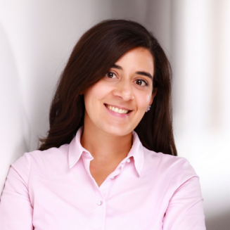 Portrait: Vbronia Saeed Yes-Trainer